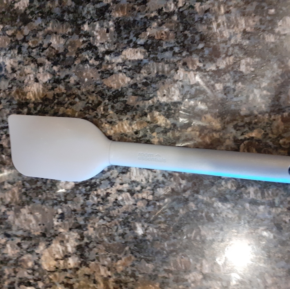 Room Essentials spatula